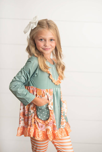 Kids Sage Floral Pocket Two Piece Bell Bottom Ruffle Set: 5/6